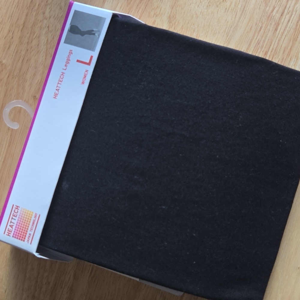 Uniqlo HEATTECH Women's Black Leggings